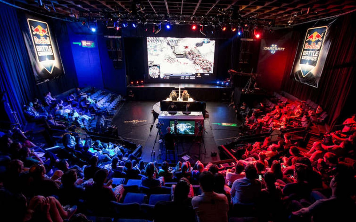 吸引了许多 吸引了许多