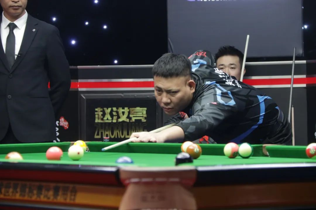 起伏不定 起伏不定