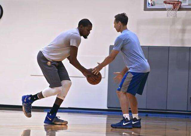 在激烈的比 在激烈的比