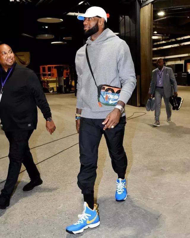 配合沉浸内 配合沉浸内